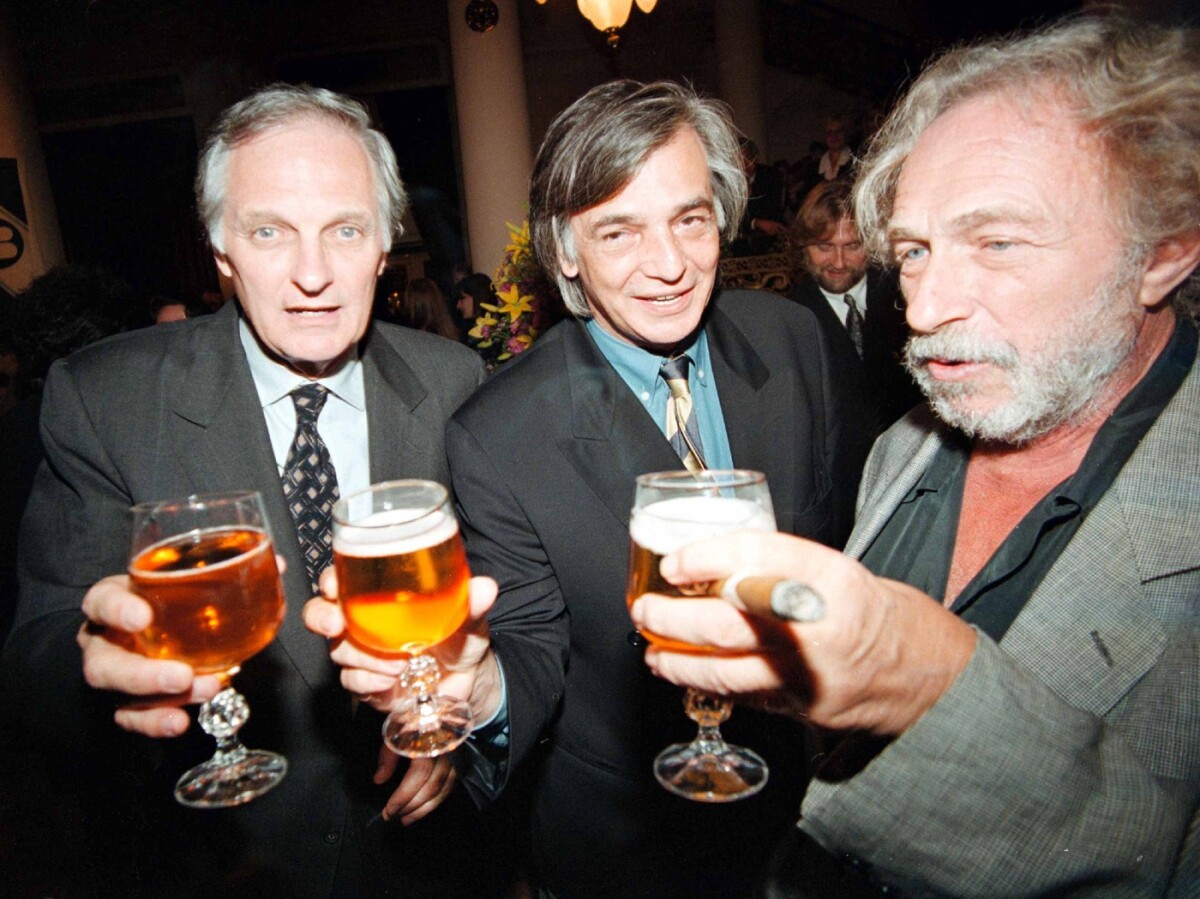 Alan Alda, Jiří Bartoška, Pierre Richard
