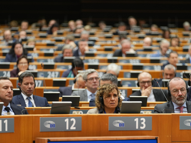 európsky parlament europoslanci Dolors Montserrat Manfred Weber
