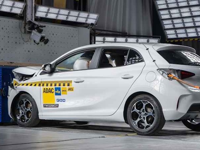 Nižšia rýchlosť nárazu nemusí automaticky znamenať menej zranení. Ukázal to test nemeckého ADAC-u na čínskom hatchbacku MG3.