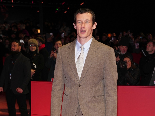 Herec Callum Turner.