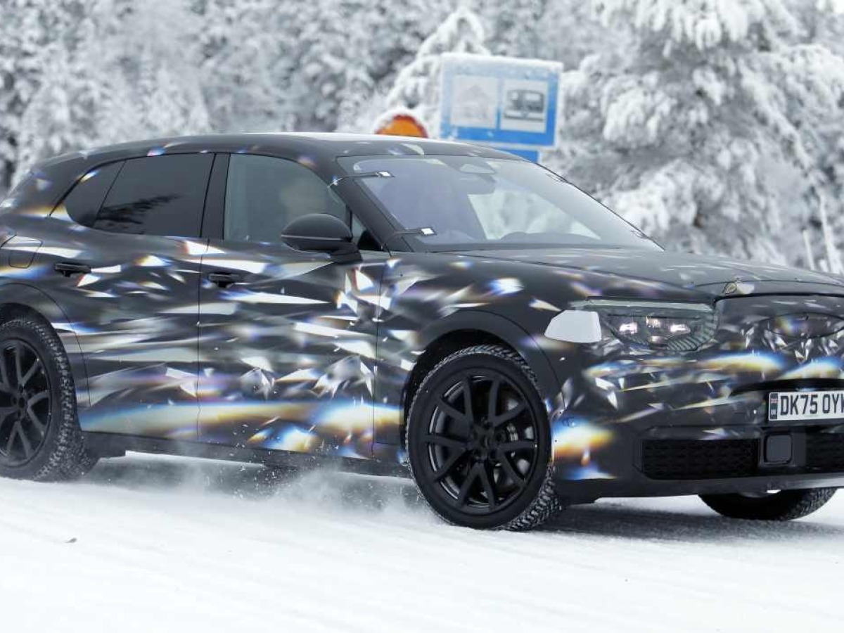 Bentley Urban SUV - testovací prototyp 2026