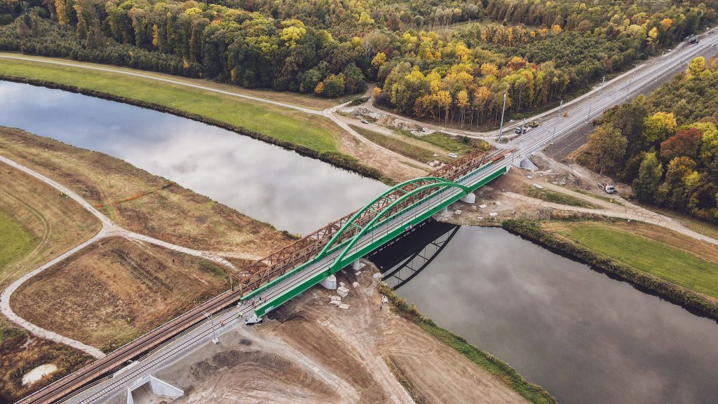 Modernizácia trate Kúty - hranica s Českom.