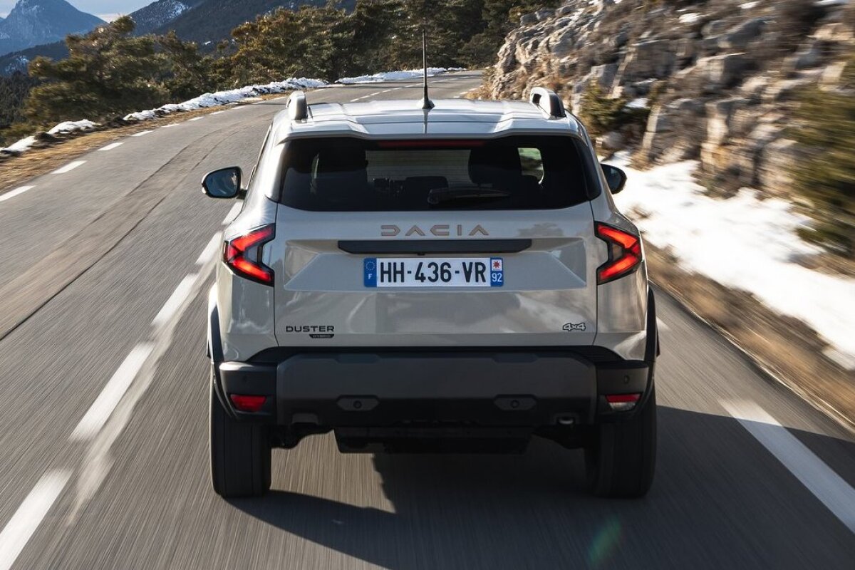 Dacia Duster Hybrid-G 150 4x4 - 2026