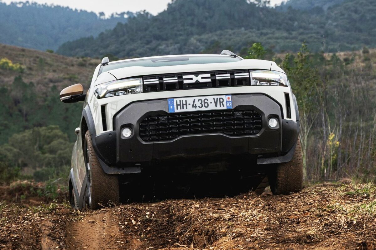 Dacia Duster Hybrid-G 150 4x4 - 2026