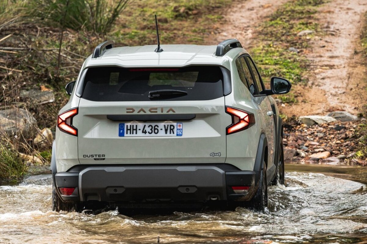 Dacia Duster Hybrid-G 150 4x4 - 2026