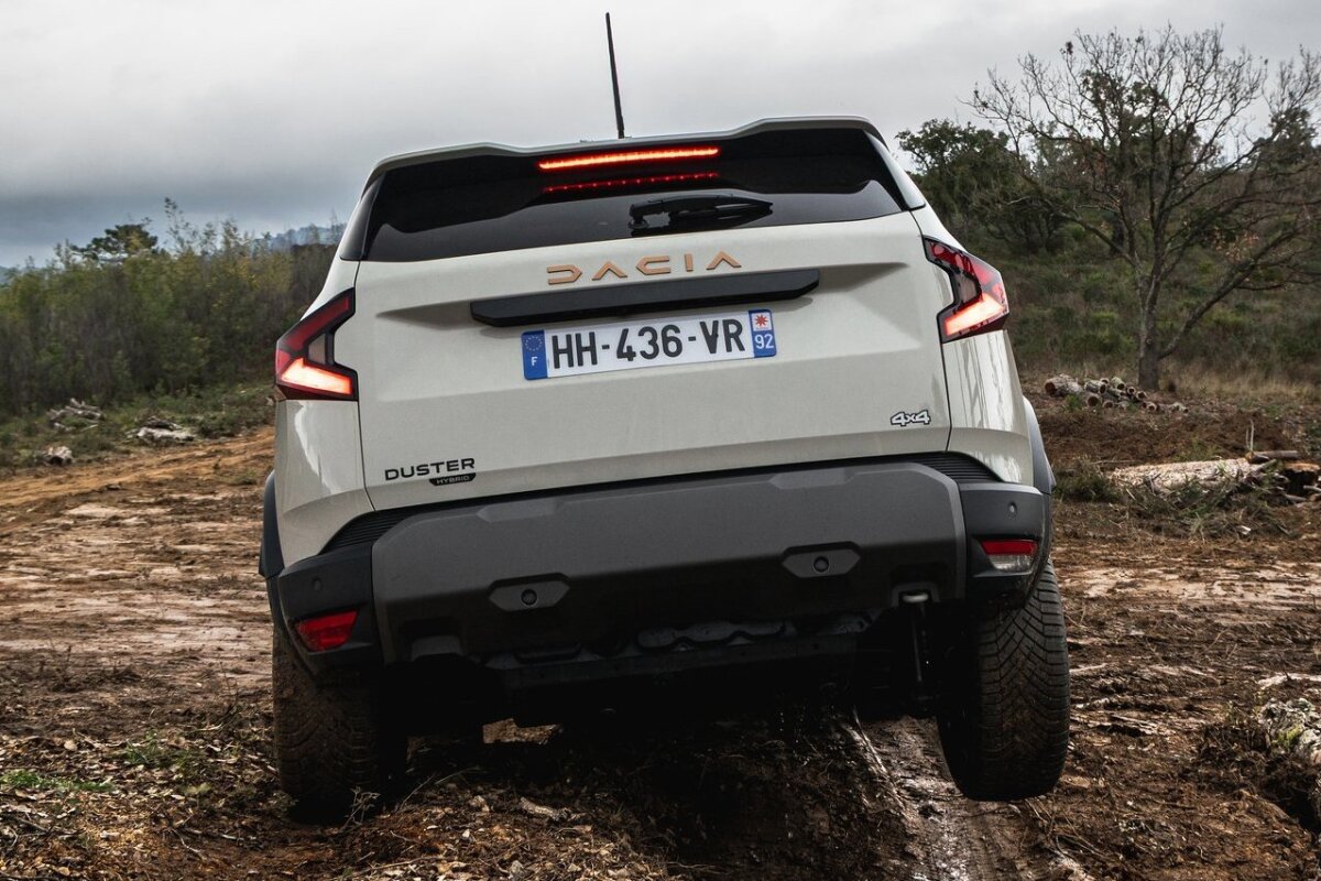Dacia Duster Hybrid-G 150 4x4 - 2026