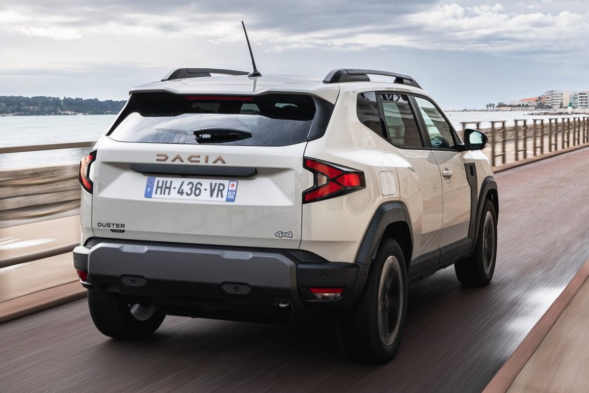 Dacia Duster Hybrid-G 150 4x4 - 2026