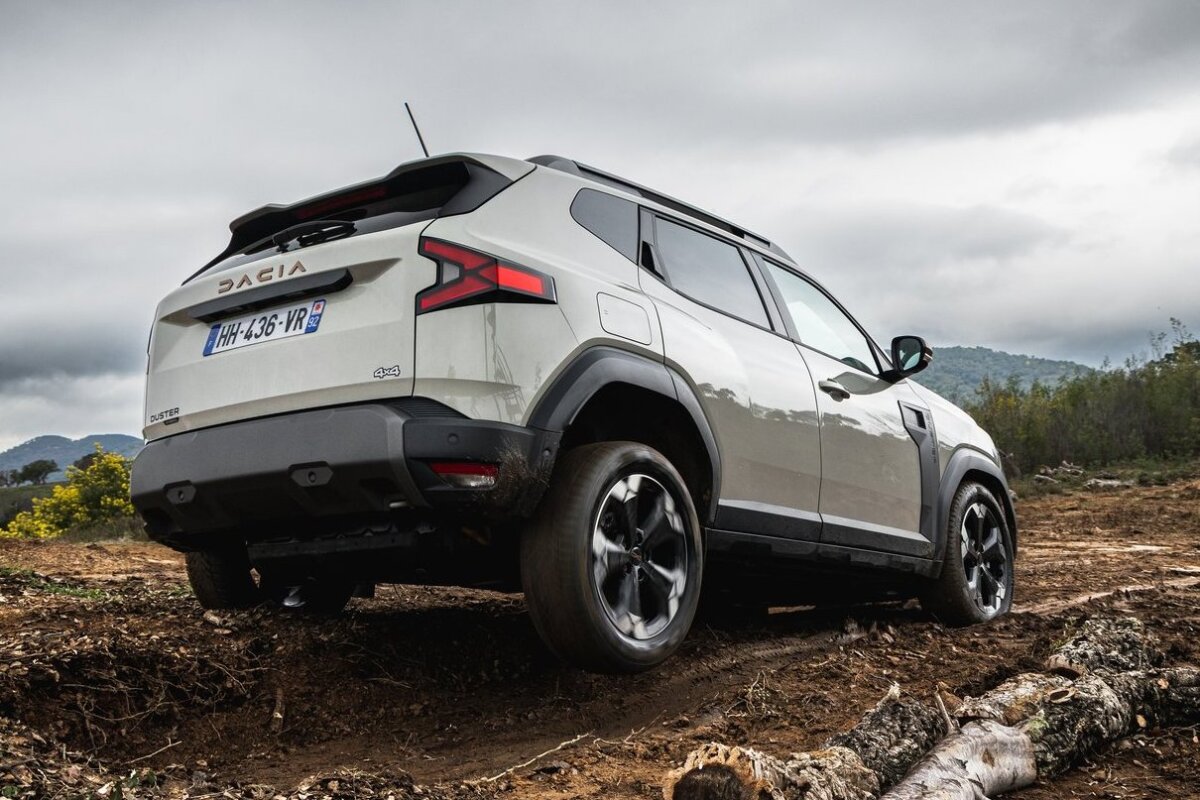 Dacia Duster Hybrid-G 150 4x4 - 2026