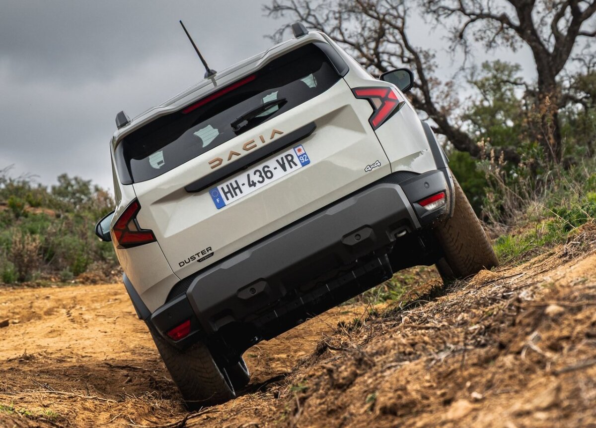 Dacia Duster Hybrid-G 150 4x4 - 2026