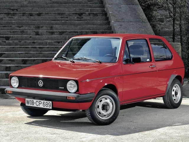 VW Golf Diesel z roku 1976 zmenil pravidlá hry v nižšej strednej triede. Jeho vysokootáčkový naftový motor vyvinuli konštruktéri benzínových agregátov. Prácu odviedli perfektne.
