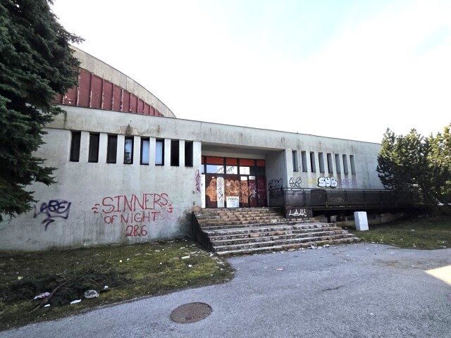 Ikonické kino Družba v Košiciach sa čoskoro dočká znovuzrodenia. Jedno z prvých panoramatických kín v Československu sa premení na kultúrny priestor.