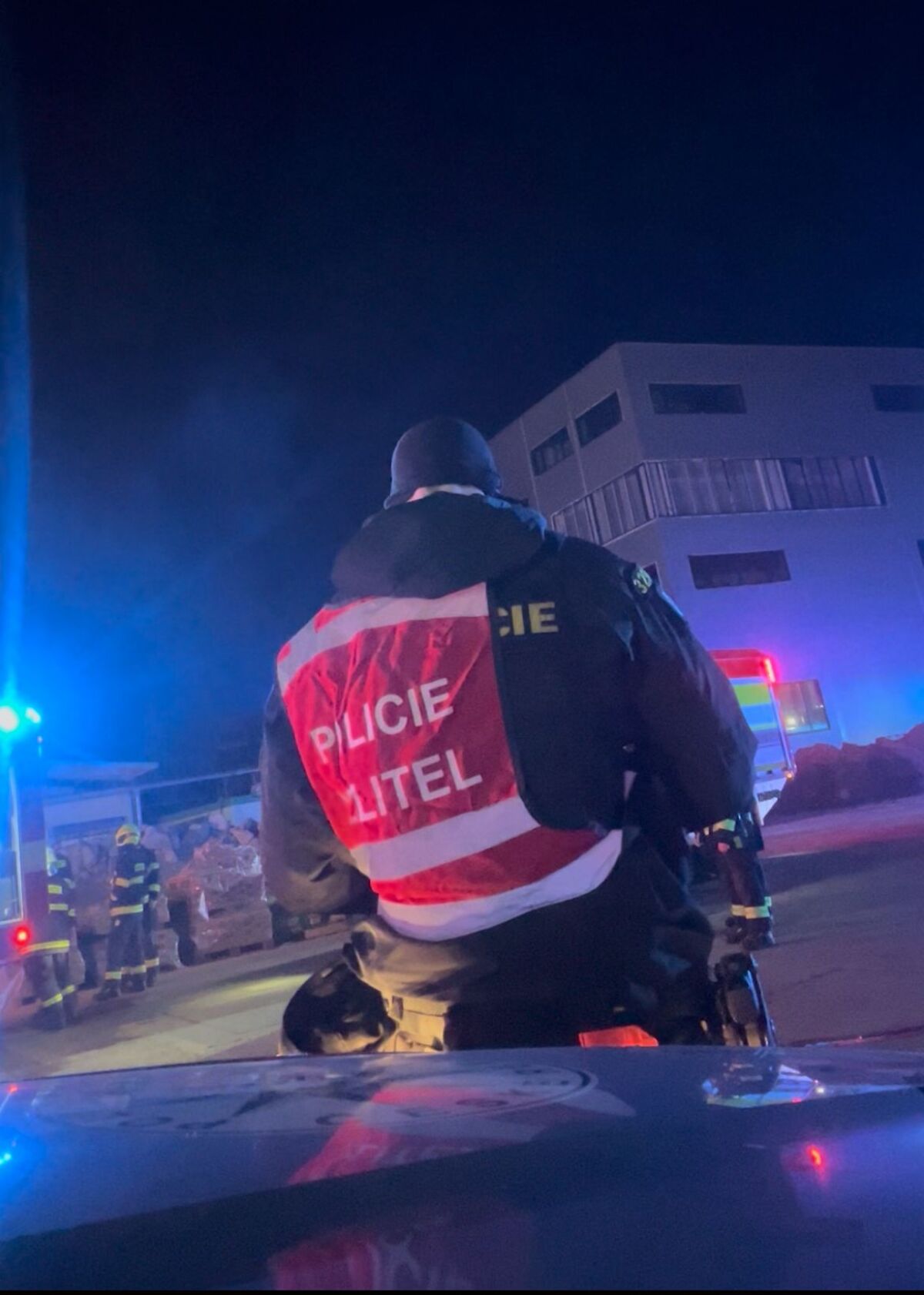 pardubice požiar zbrojovka policie