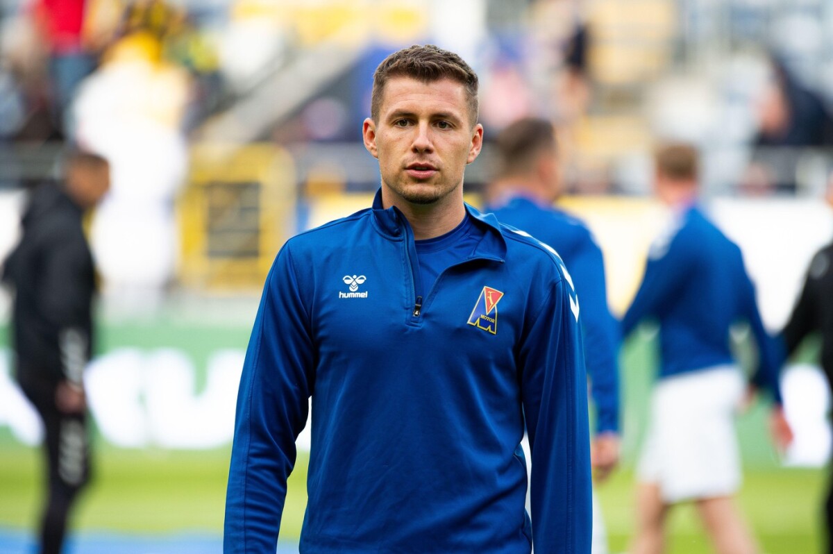 26. Samuel Mráz