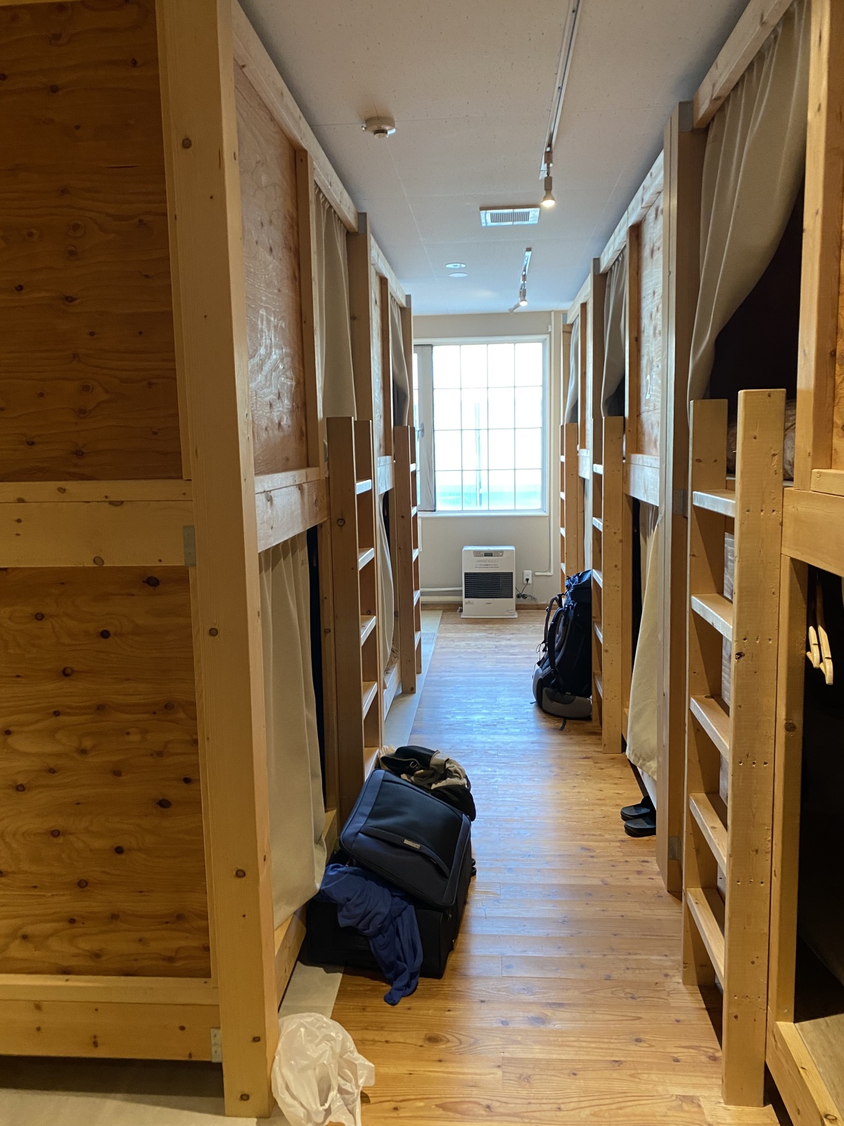 hostel, kapsulový hotel