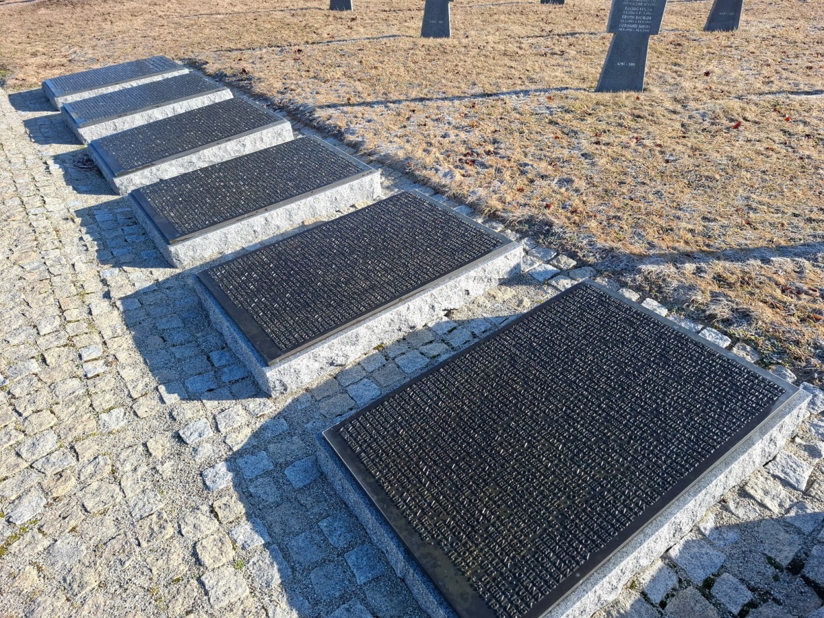 mená, nemecký cintorín, Važec