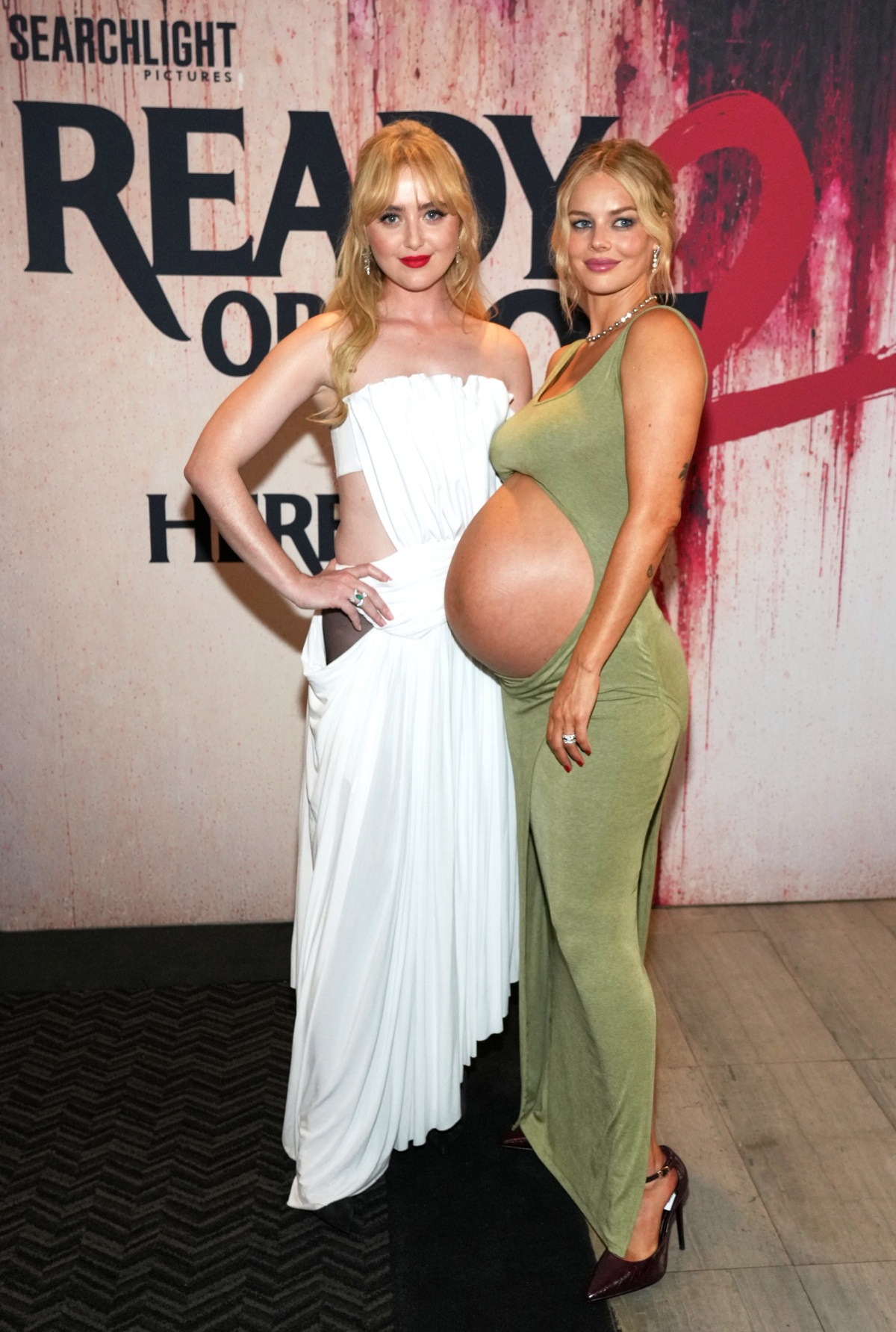 Kathryn Newton (vľavo) a Samara Weaving