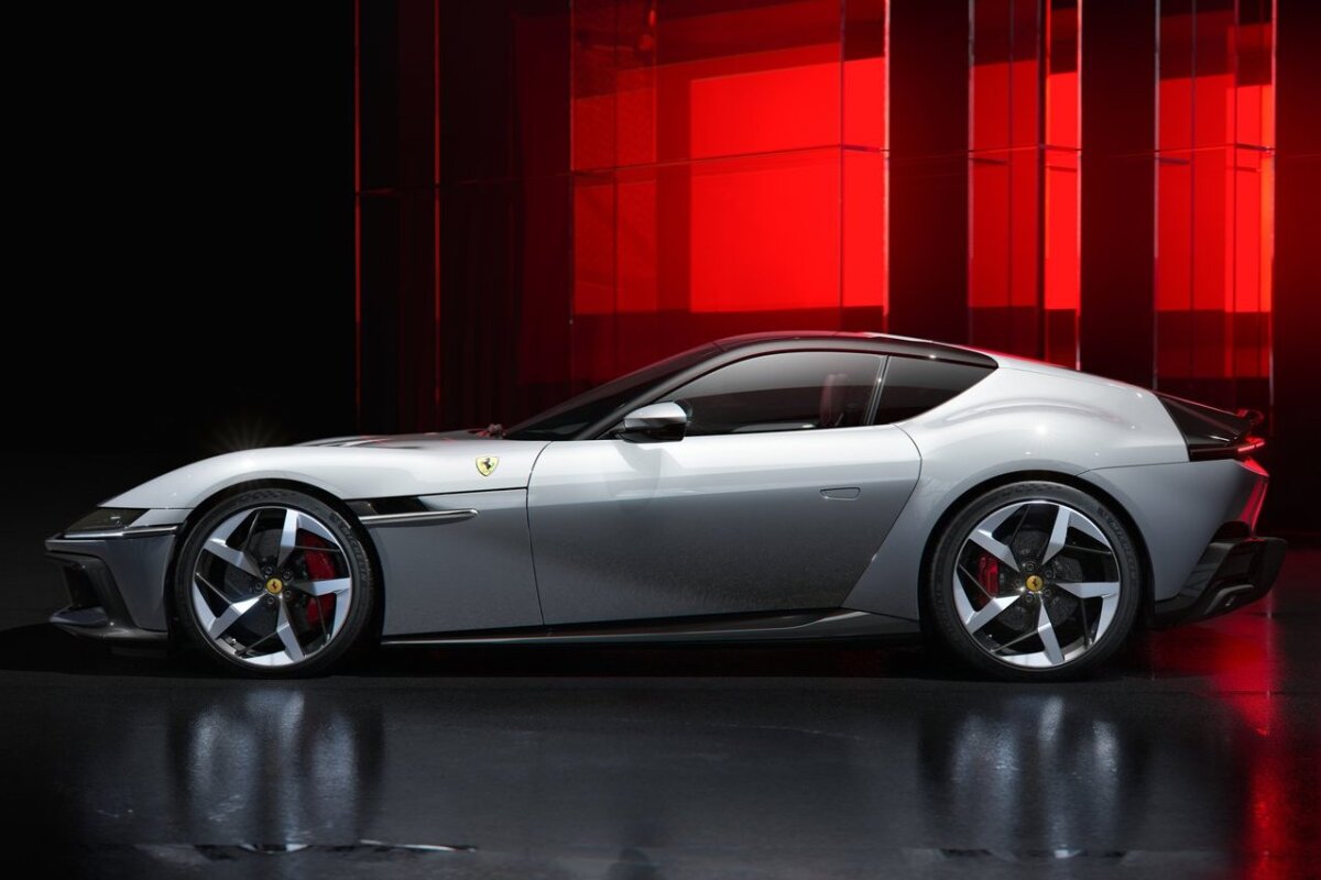 Ferrari 12Cilindri - 2025
