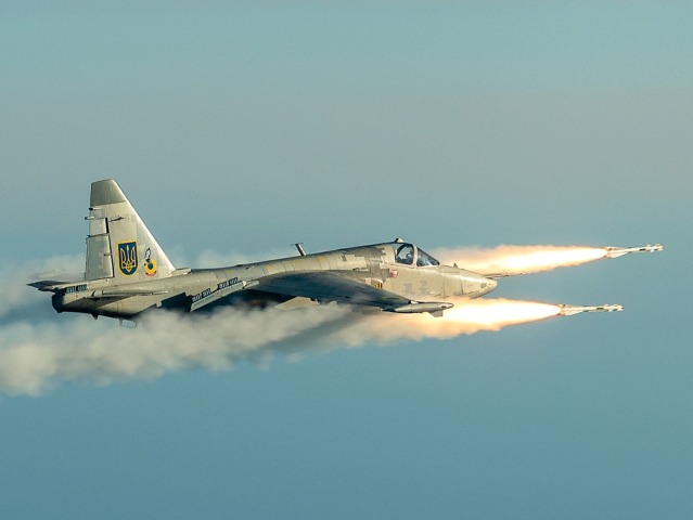 lietadlo typu Su-25, stíhačka, ukrajinský pilot, vojna