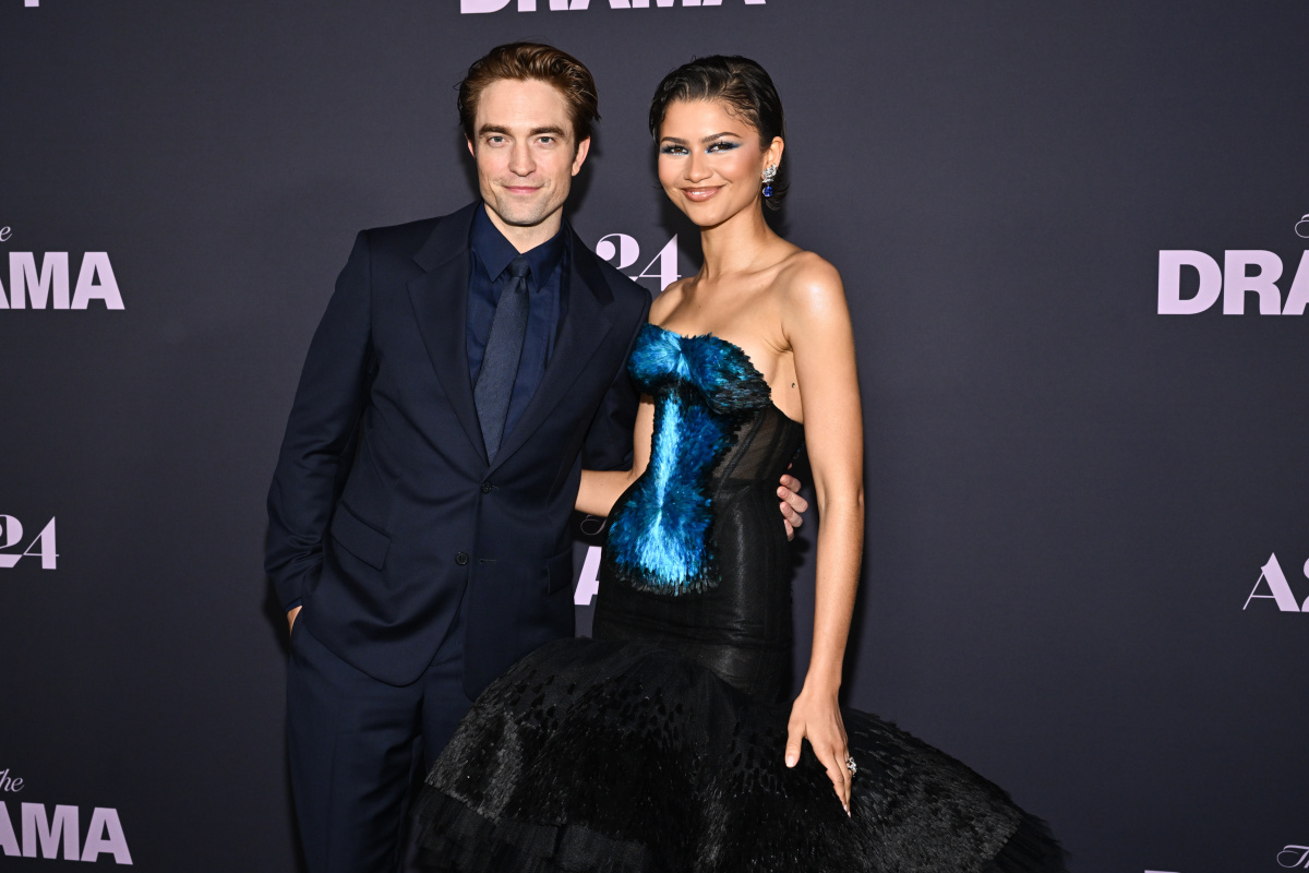 Robert Pattinson (vľavo) a Zendaya