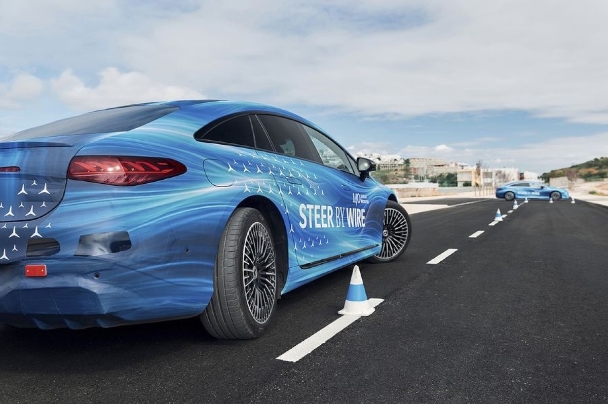 Mercedes-Benz EQS - riadenie steer-by-wire 2026
