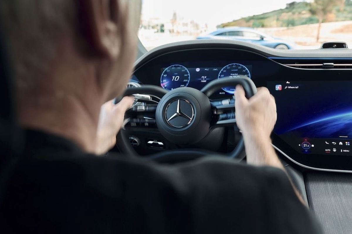 Mercedes-Benz EQS - riadenie steer-by-wire 2026