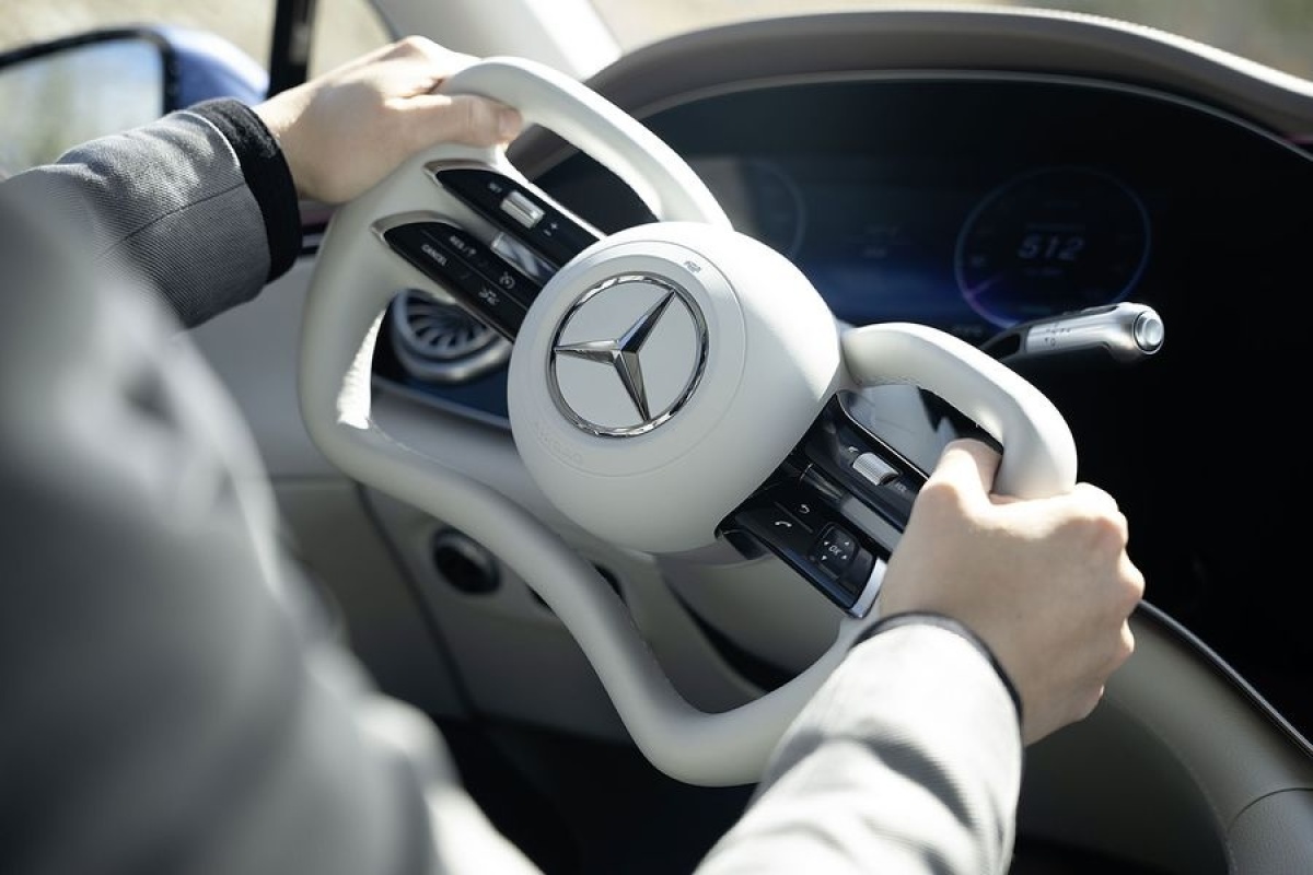 Mercedes-Benz EQS - riadenie steer-by-wire 2026
