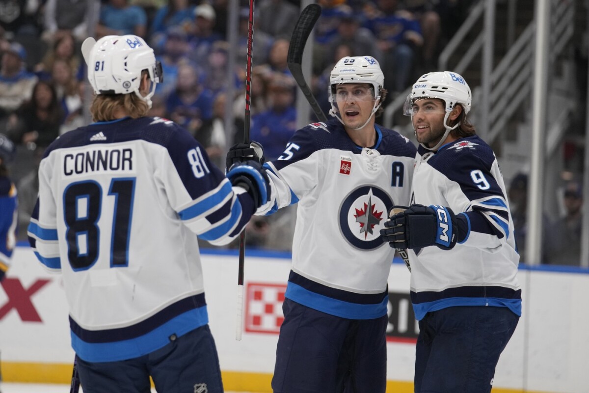 06. Winnipeg