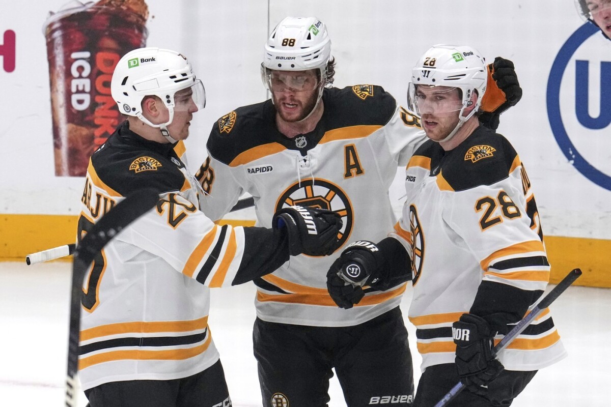 07. Boston Bruins