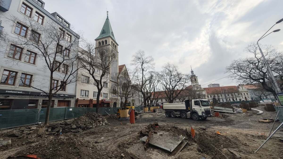 bratislava nám. snp rekonštrukcia