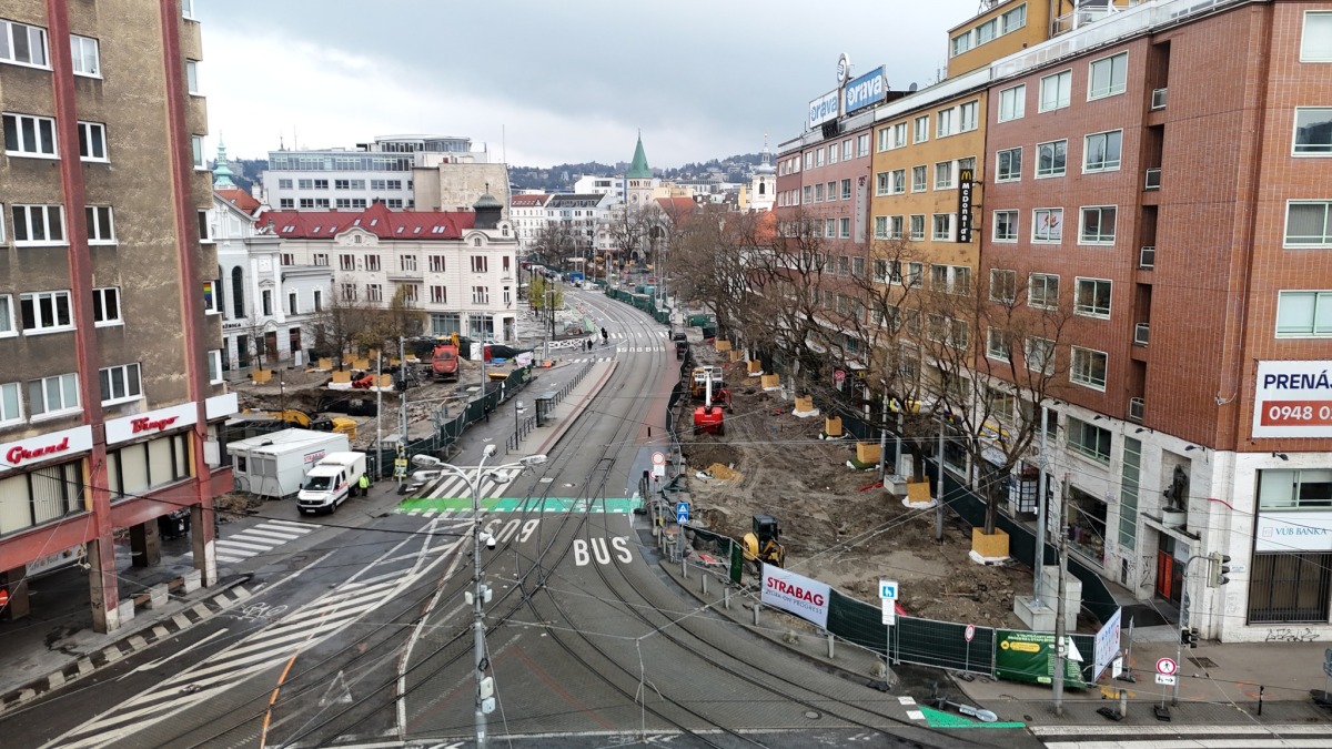 bratislava živé námestie snp rekonštrukcia