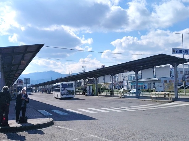 autobusová stanica, Žiar nad Hronom
