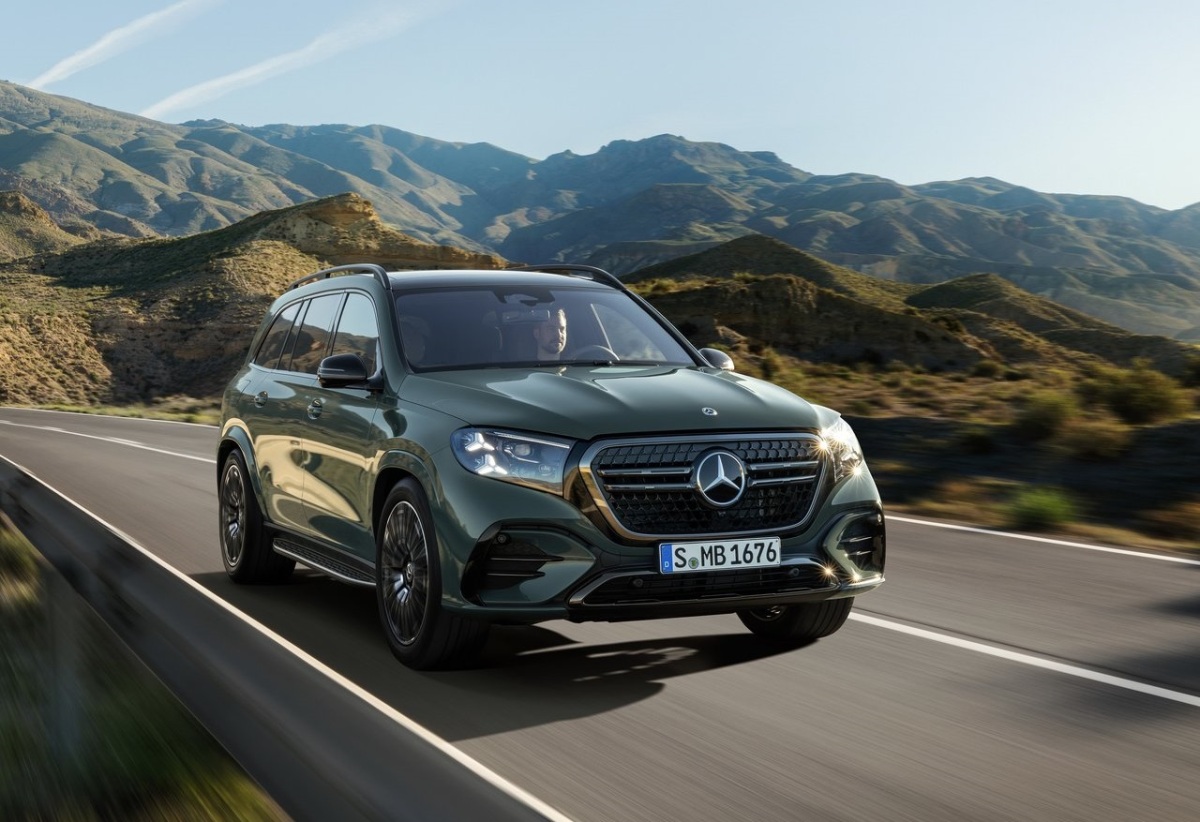 Mercedes-Benz GLS 2027 1