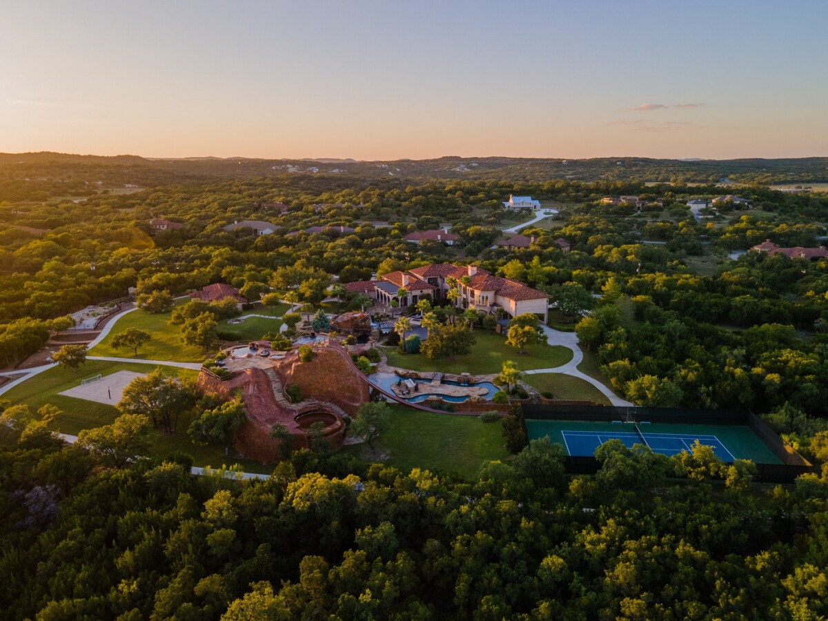 Luxusný dom Tonyho Parkera.