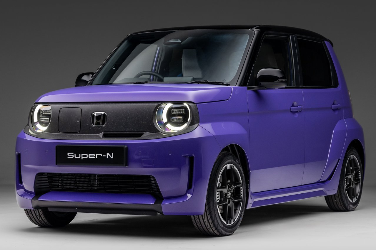 Honda Super-N je európskou verziou japonského kei-caru Honda N-One e. keďže však nemusí rešpektovať japonské predpisy, prichádza s výrazným bodykitom, ktorý zväčšil šírku a pridal vyslovene športový akcent.