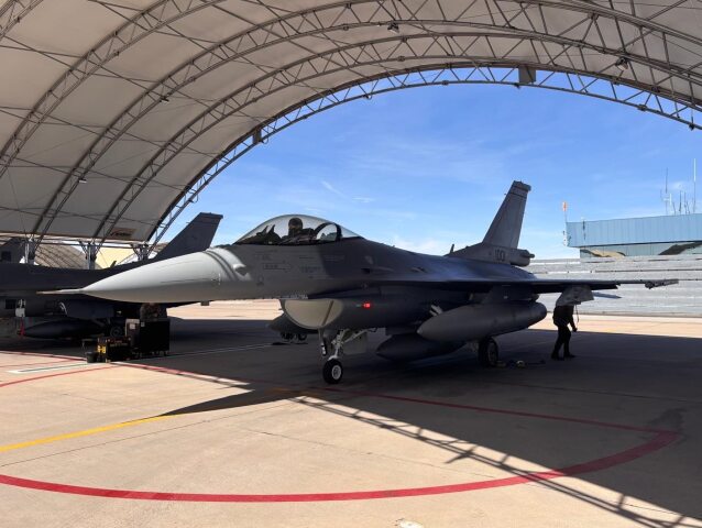 Stíhačka F-16,