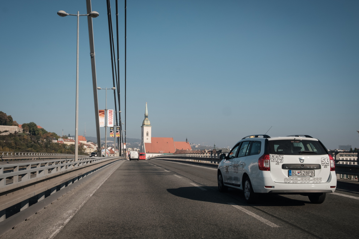 most snp, novy most, taxi