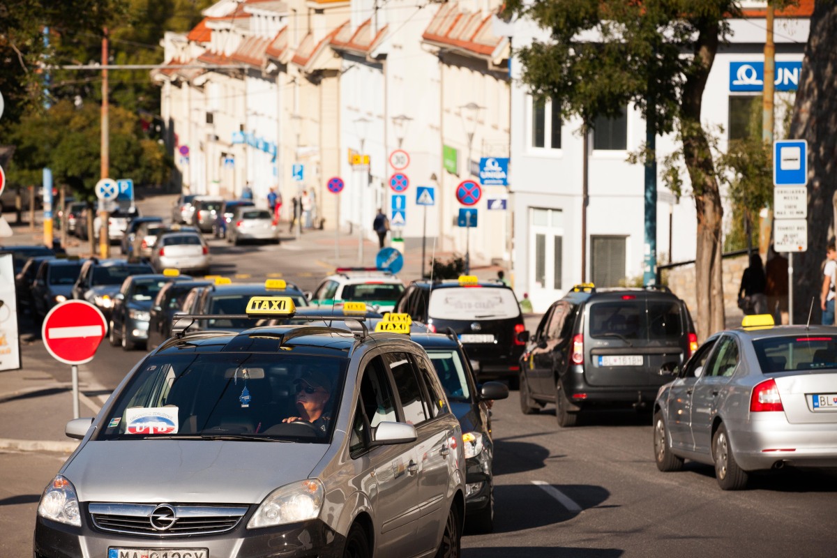 taxi, protest, uber,