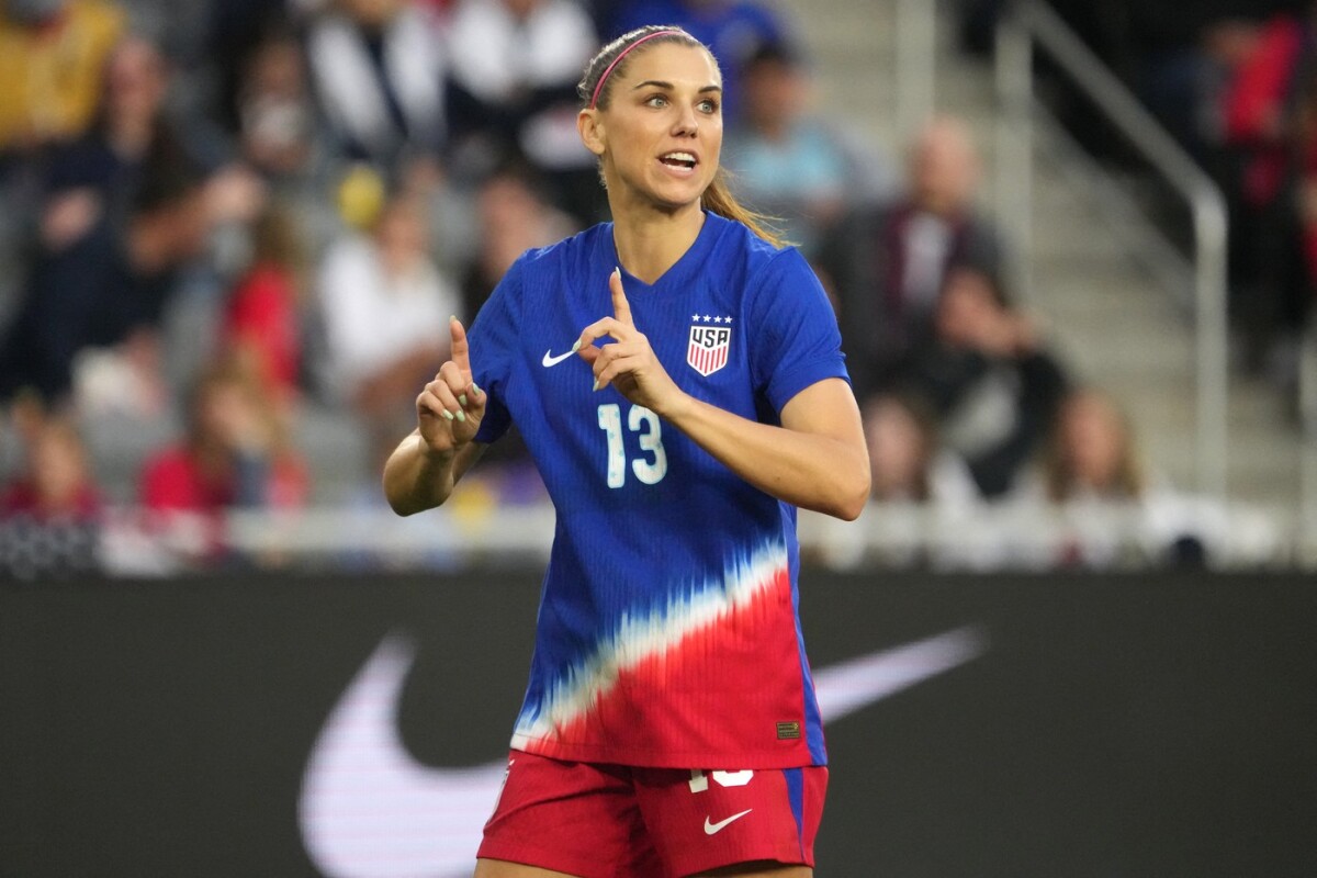 14. Alex Morganová