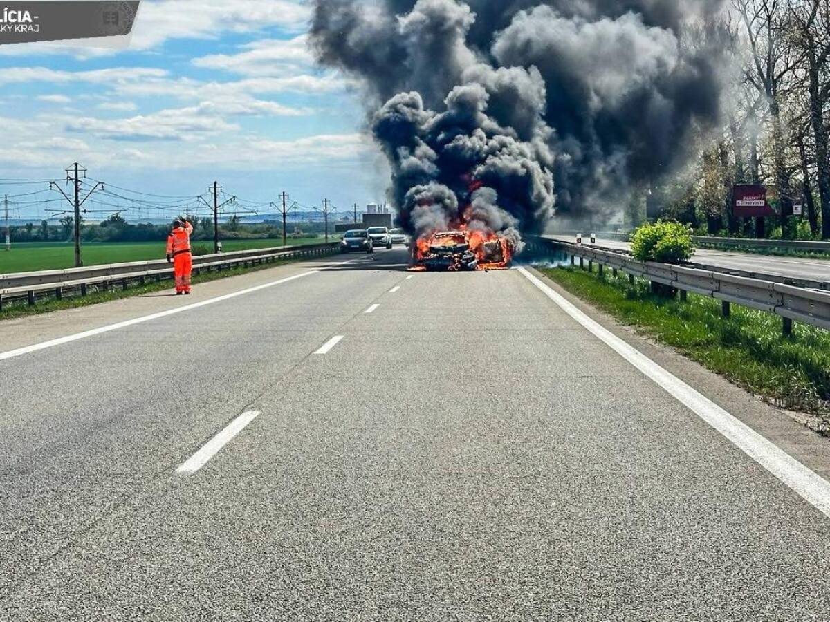 požiar auto cesta
