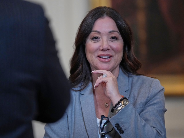 Lori Chavezová-DeRemerová