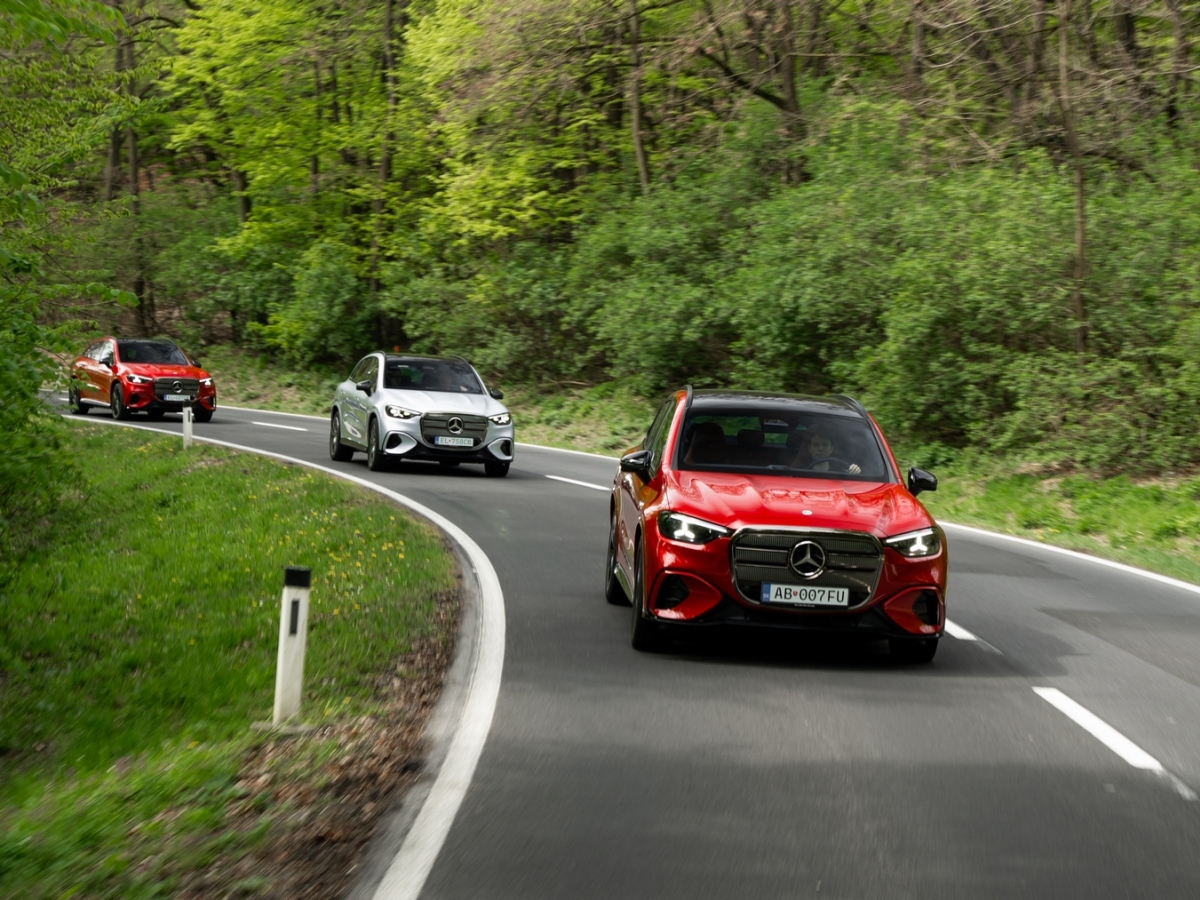 Mercedes-Benz GLC 400 4MATIC with EQ Technology (2026)