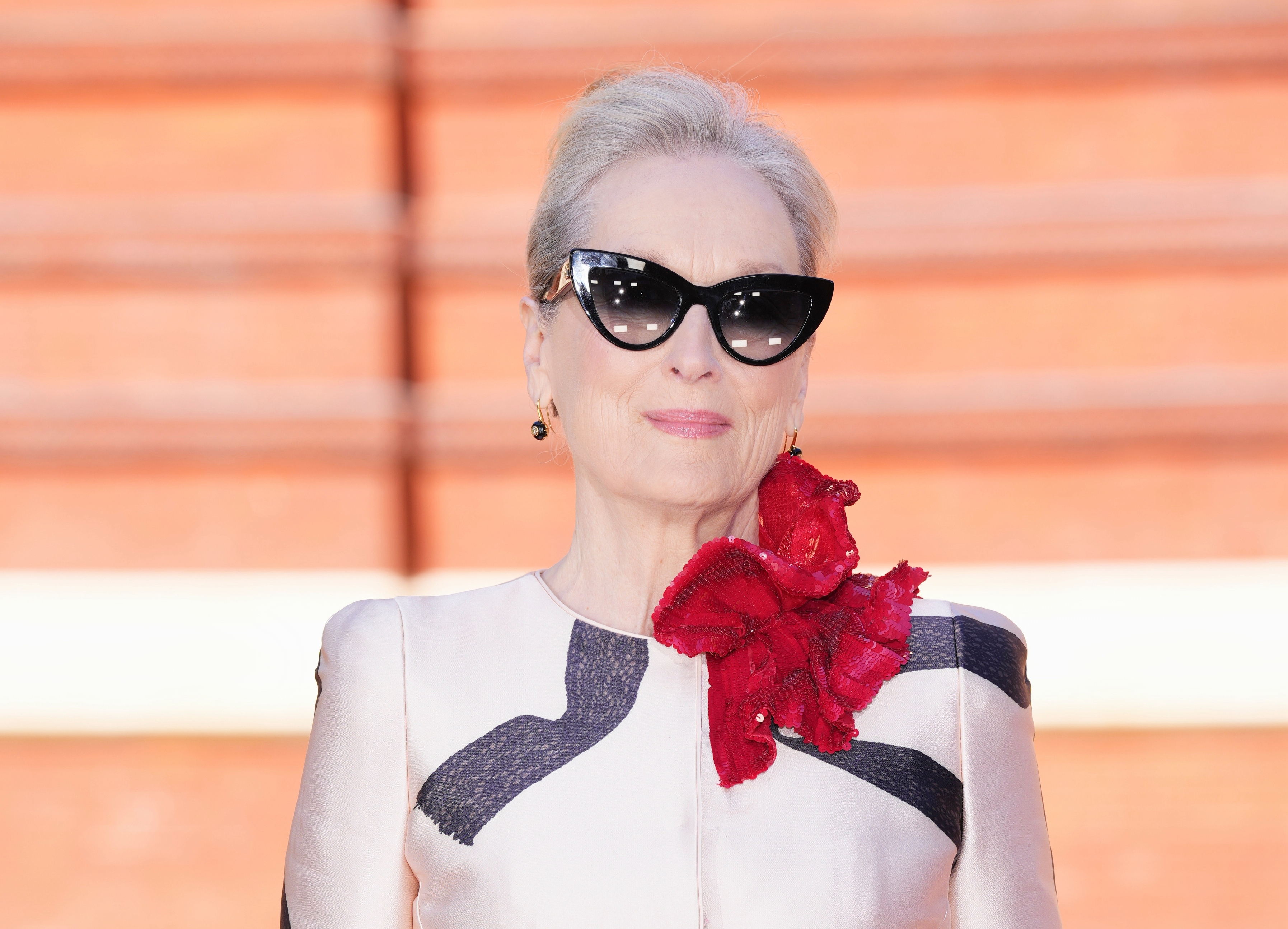 Herečka Meryl Streep a jej slnečné okuliare.