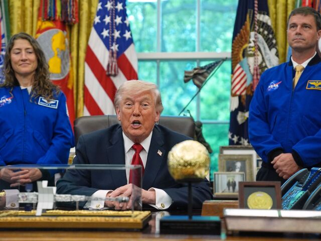Trump NASA Artemis Moonshot