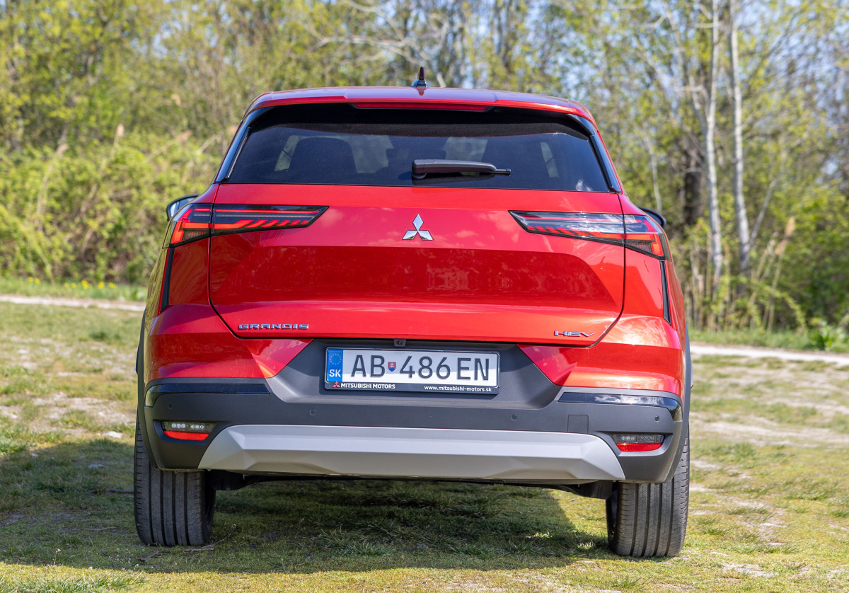 Mitsubishi - Grandis 1,8 HEV - test 2026