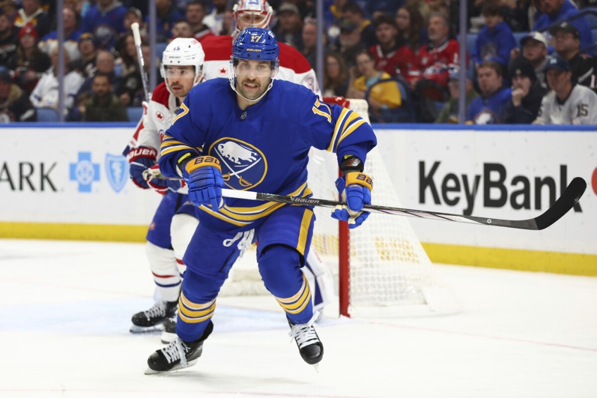 17. Jason Zucker