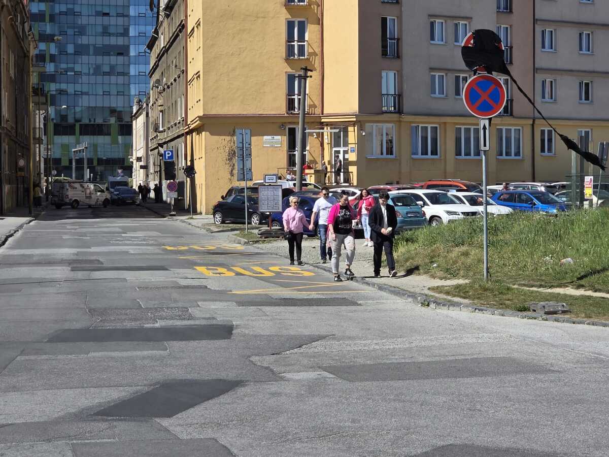 Zastavka MHD Palackeho  6 